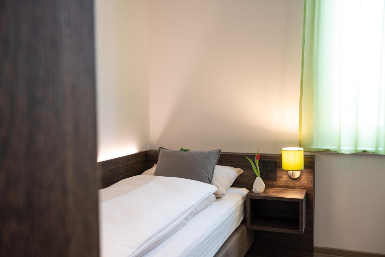 Eee Hotel Graz Pirka Ngoại thất bức ảnh