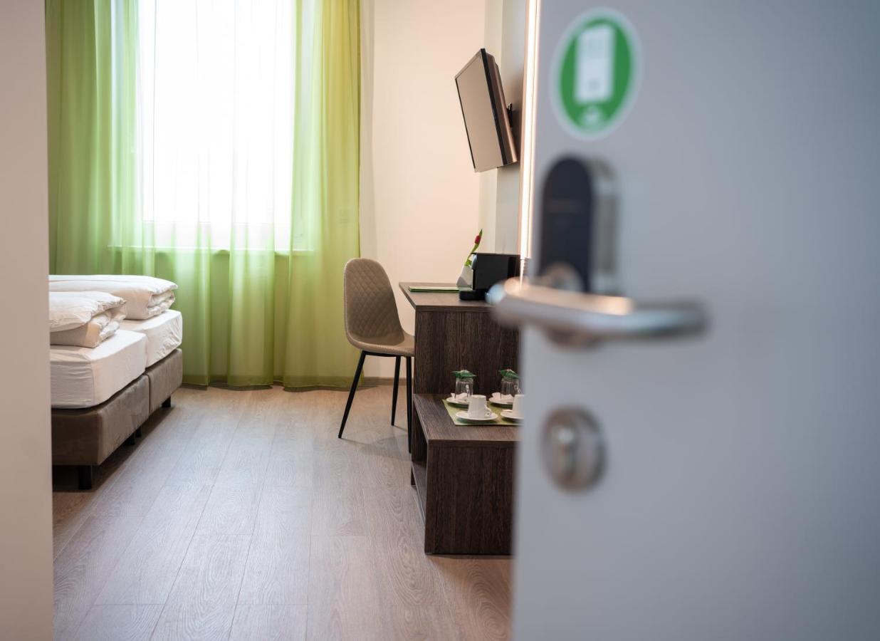 Eee Hotel Graz Pirka Ngoại thất bức ảnh